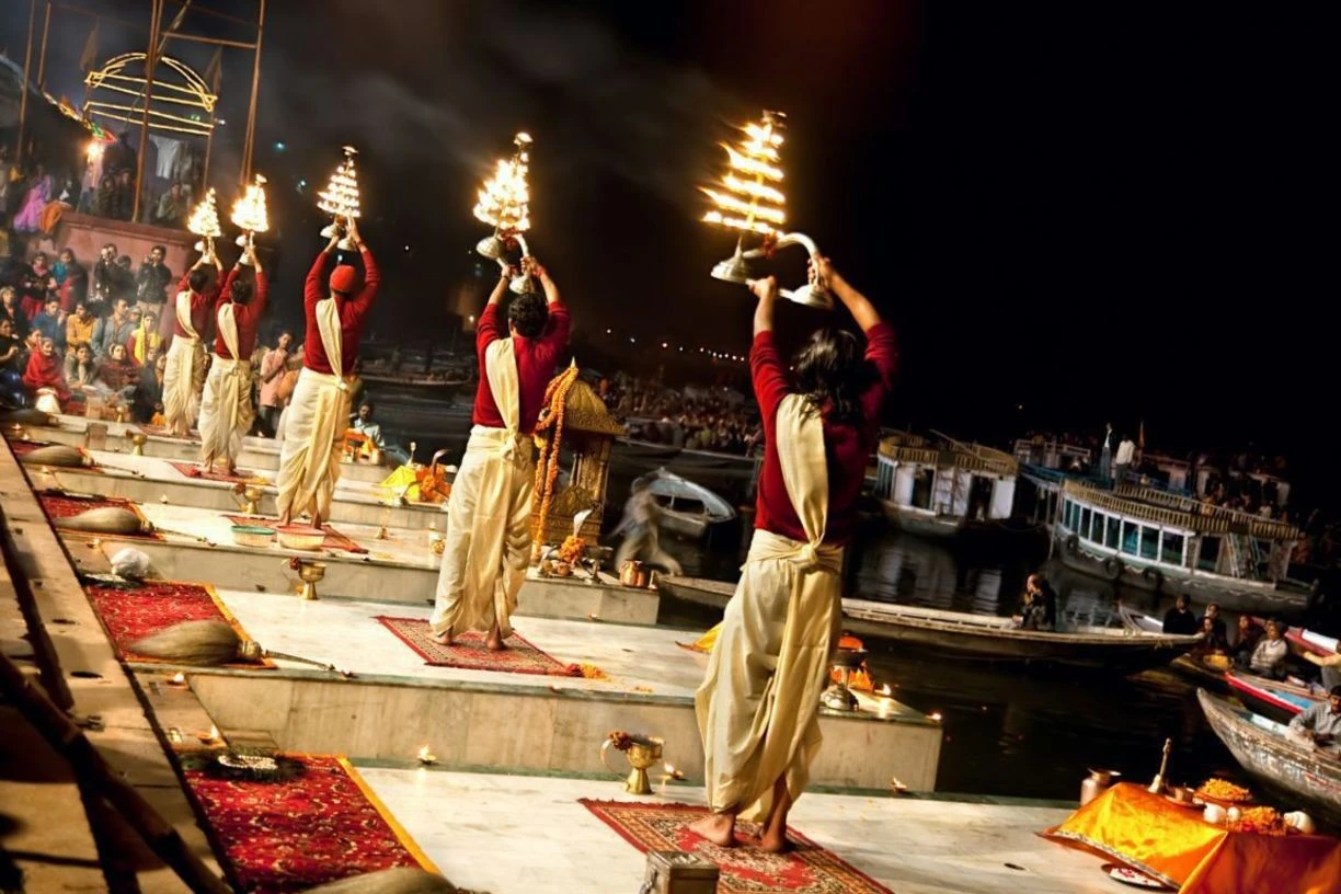 Evening-Aarti-Ceremony-at-Ganges-River.webp