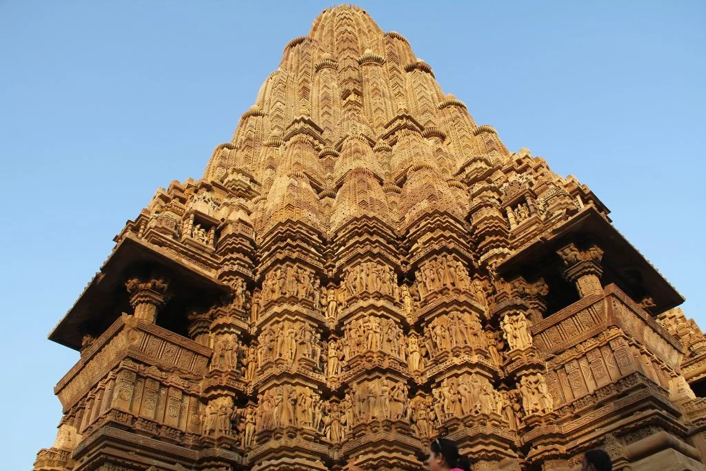 khajuraho-3283685_1920-1024x683-1.webp