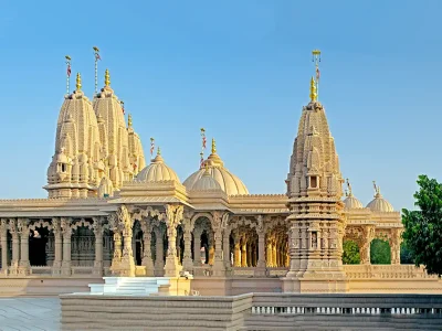 2e66aede-917a-4baf-9286-f96672b5d76e